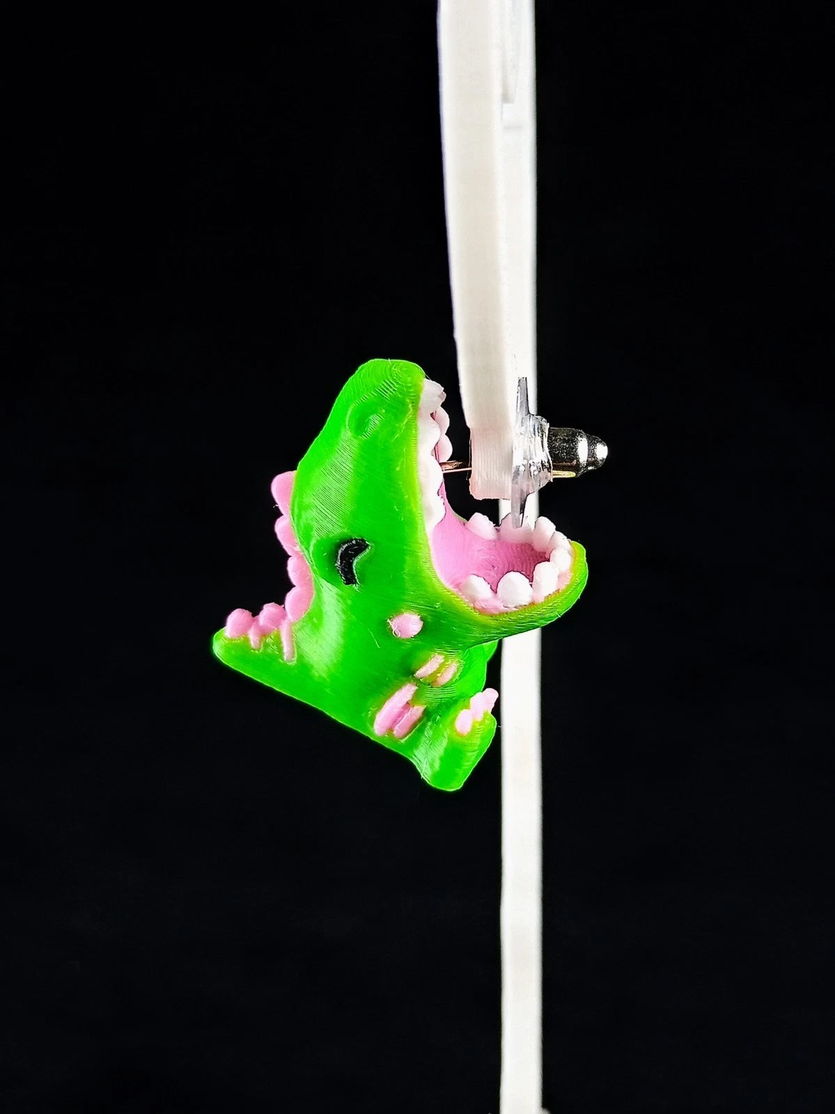 Orecchini a forma di T Rex che morde il lobo, perno in argento o magneti stampa 3D a colori