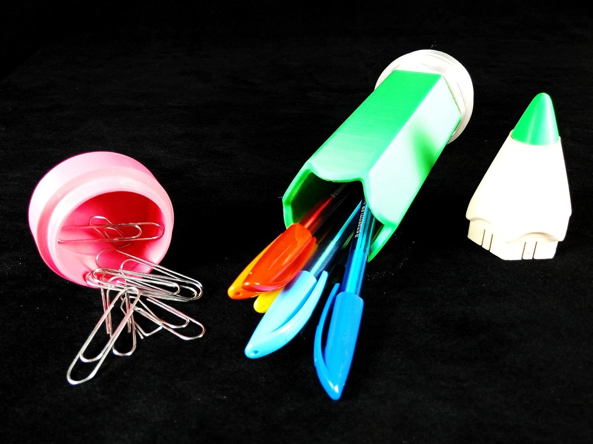 Astuccio a forma di grande matita verde, portaoggetti, scuola , stampato in  3D