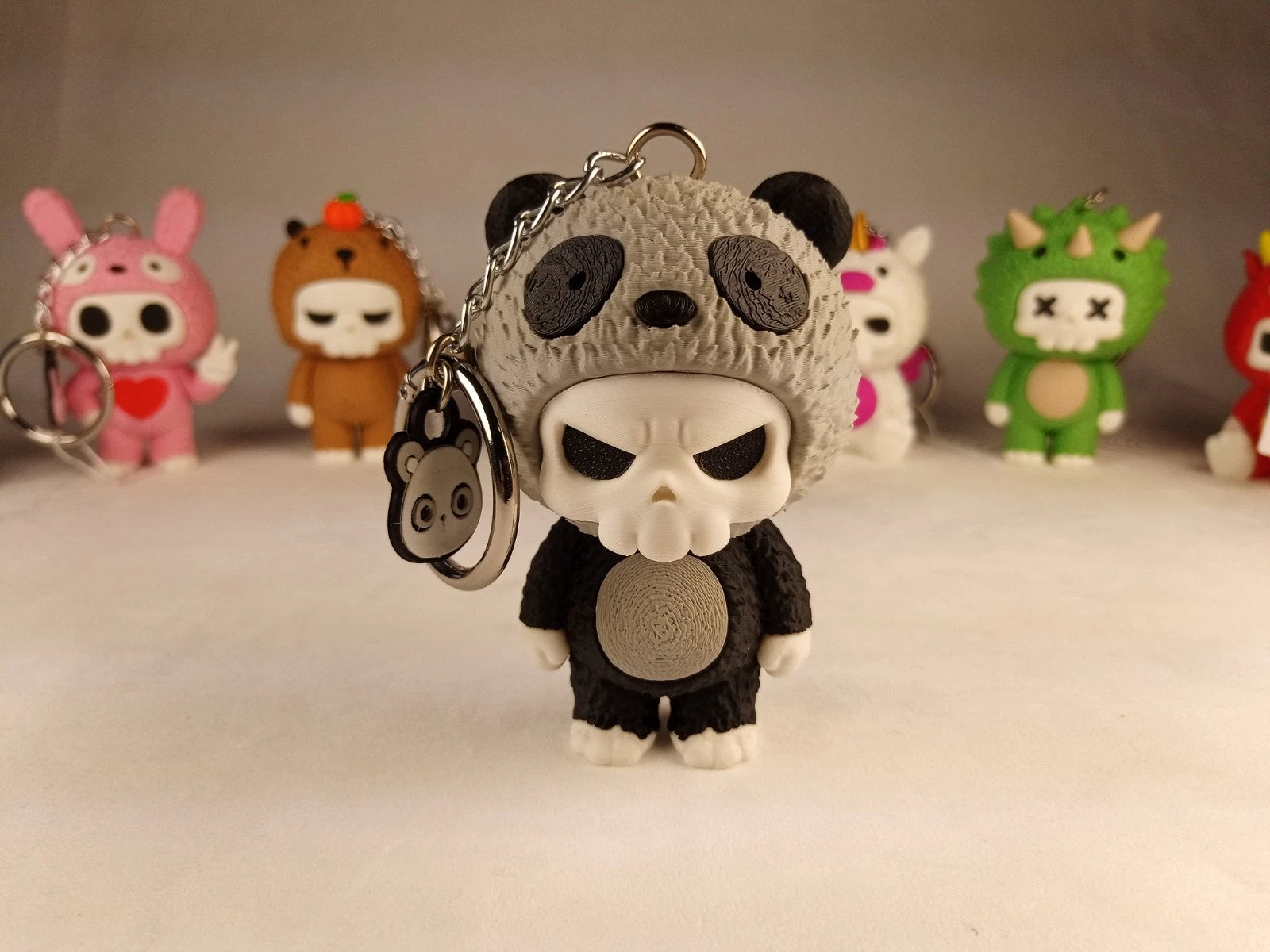 Skubbies "Babuu" portachiavi, personaggio da collezione, Stampa 3D PLA a colori con catena e anello con moschettone a molla