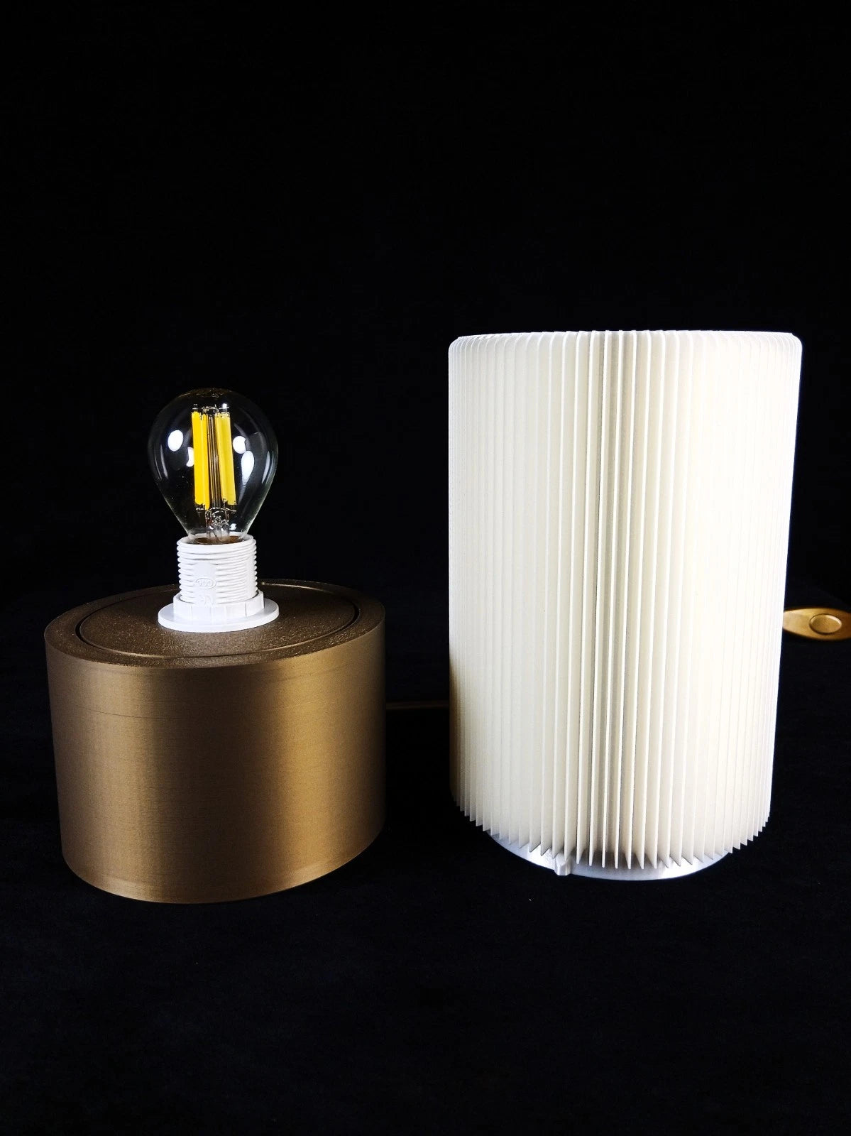 "Forma" Lumaline lampada da tavolo minimal colore bronzo, stampa 3D PLA - PETG