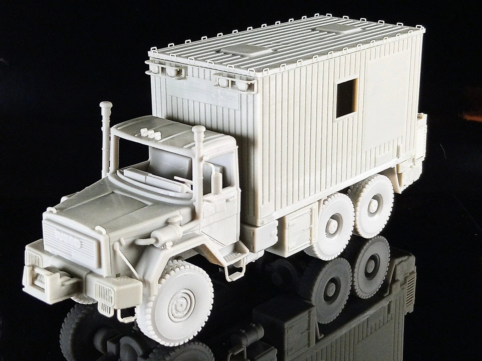IVECO MAGIRUS 330.30 ANW Overland Kit in resina scala 1:43