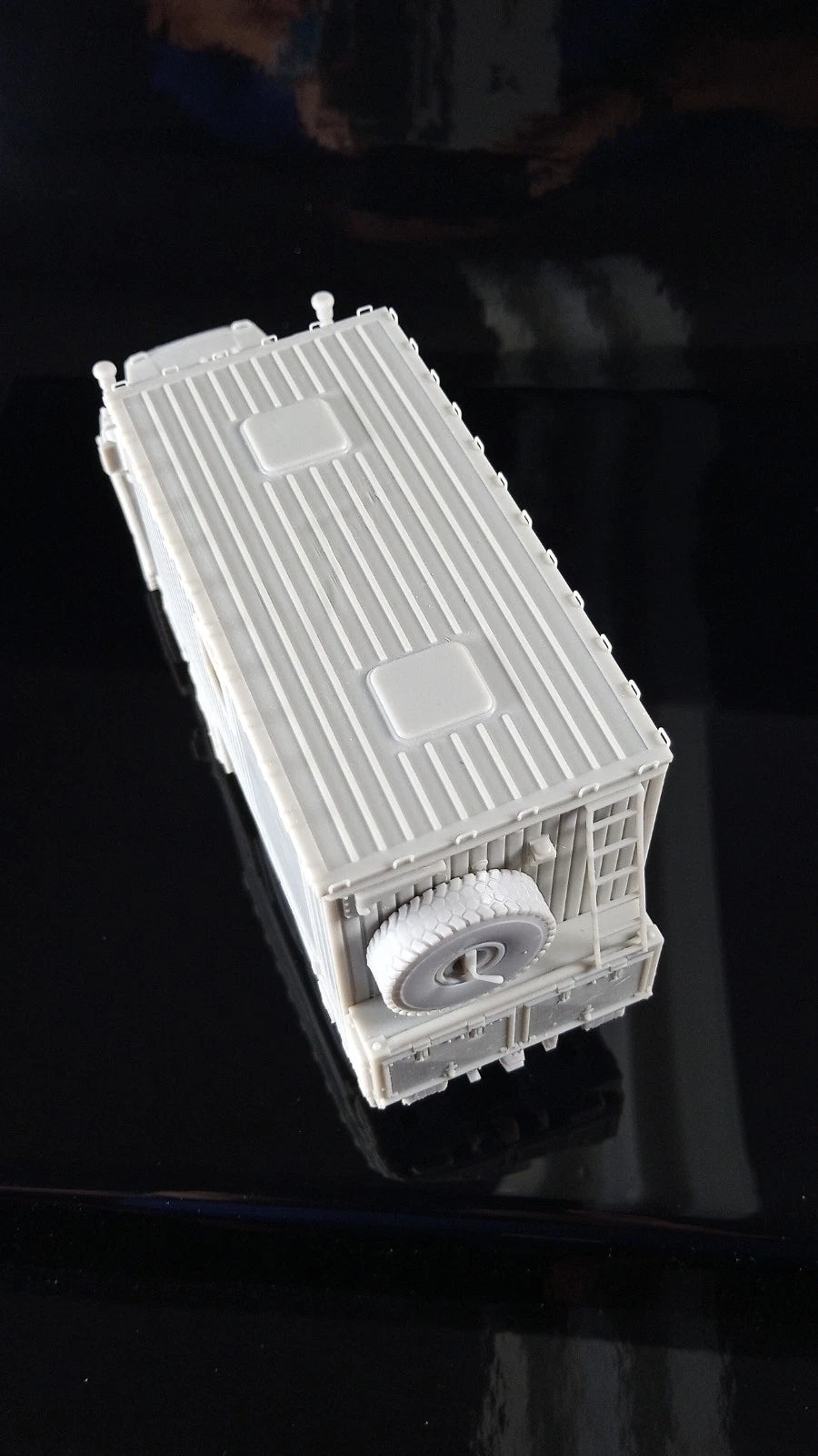 IVECO MAGIRUS 330.30 ANW Overland Kit in resina scala 1:43