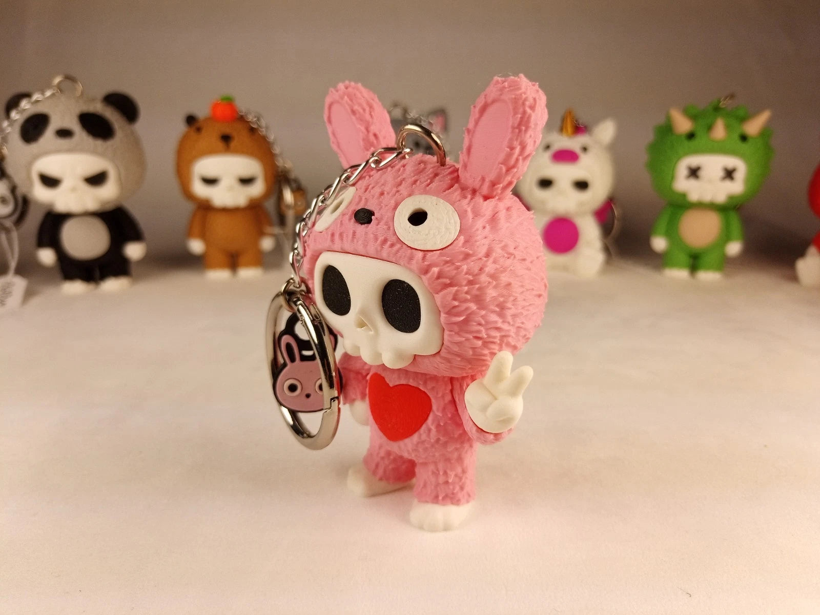 Skubbies "Tuff" portachiavi e personaggio da collezione Stampa 3D PLA a colori con catena e anello con moschettone a molla