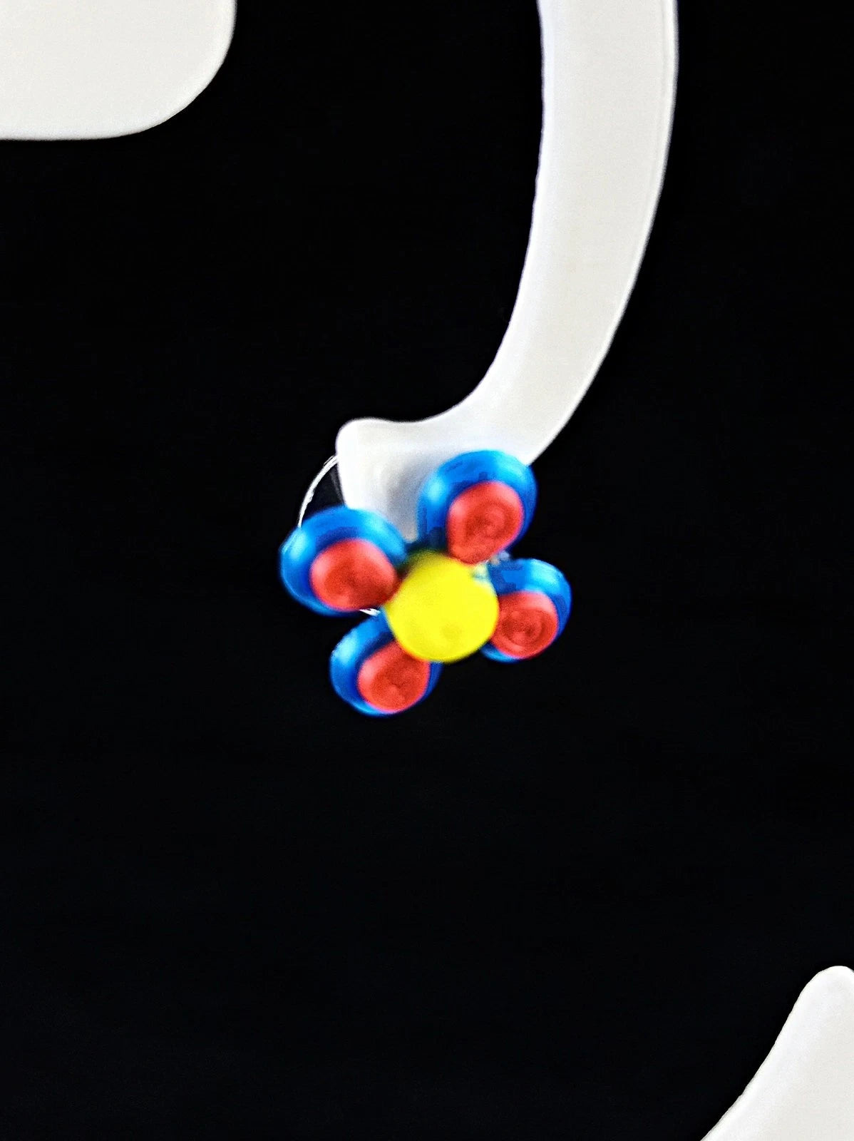 Orecchini a forma di Fiore (4 varianti), chiusura a perno, stampa 3D a colori