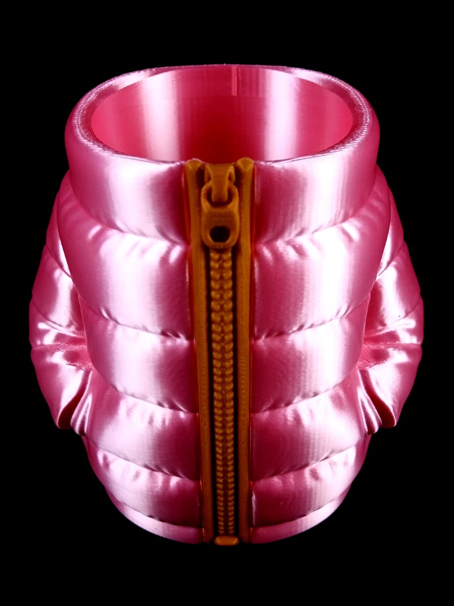 Giacca imbottita rosa Porta lattine realizzato in PLA con la stampa 3D a colori