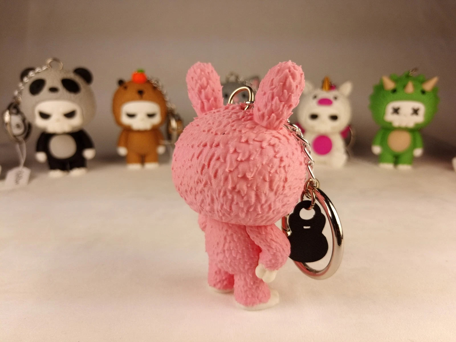 Skubbies "Tuff" portachiavi e personaggio da collezione Stampa 3D PLA a colori con catena e anello con moschettone a molla