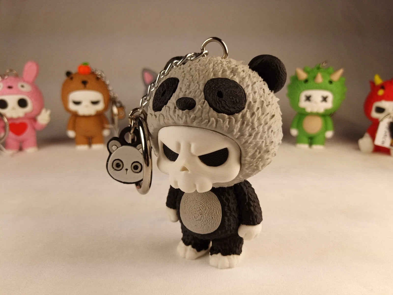 Skubbies "Babuu" portachiavi, personaggio da collezione, Stampa 3D PLA a colori con catena e anello con moschettone a molla