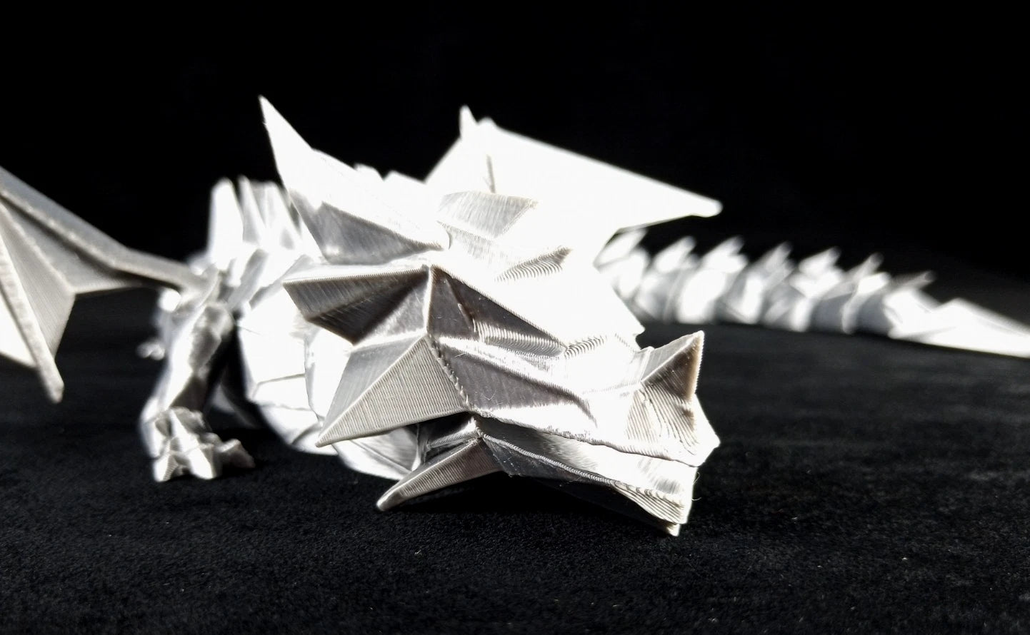 Dragonation "Lord of the Folds" Drago articolato Fidget toy Stampa 3D a colori grigio lunghezza 48 cm