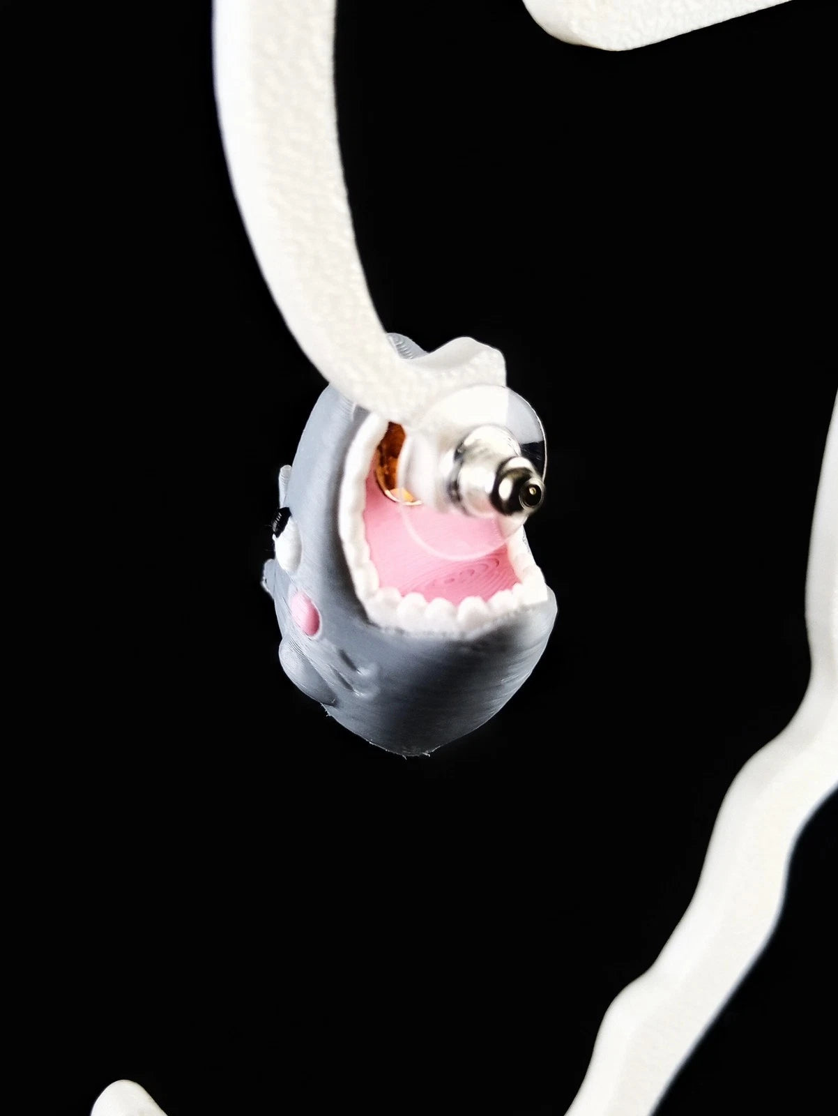 Orecchini a forma di Squalo che morde il lobo, perno in argento o magneti stampa 3D a colori