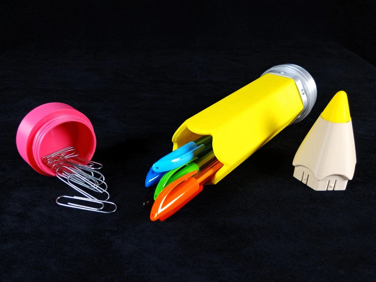 Astuccio a forma di grande matita gialla, portaoggetti, scuola , stampata in  3D
