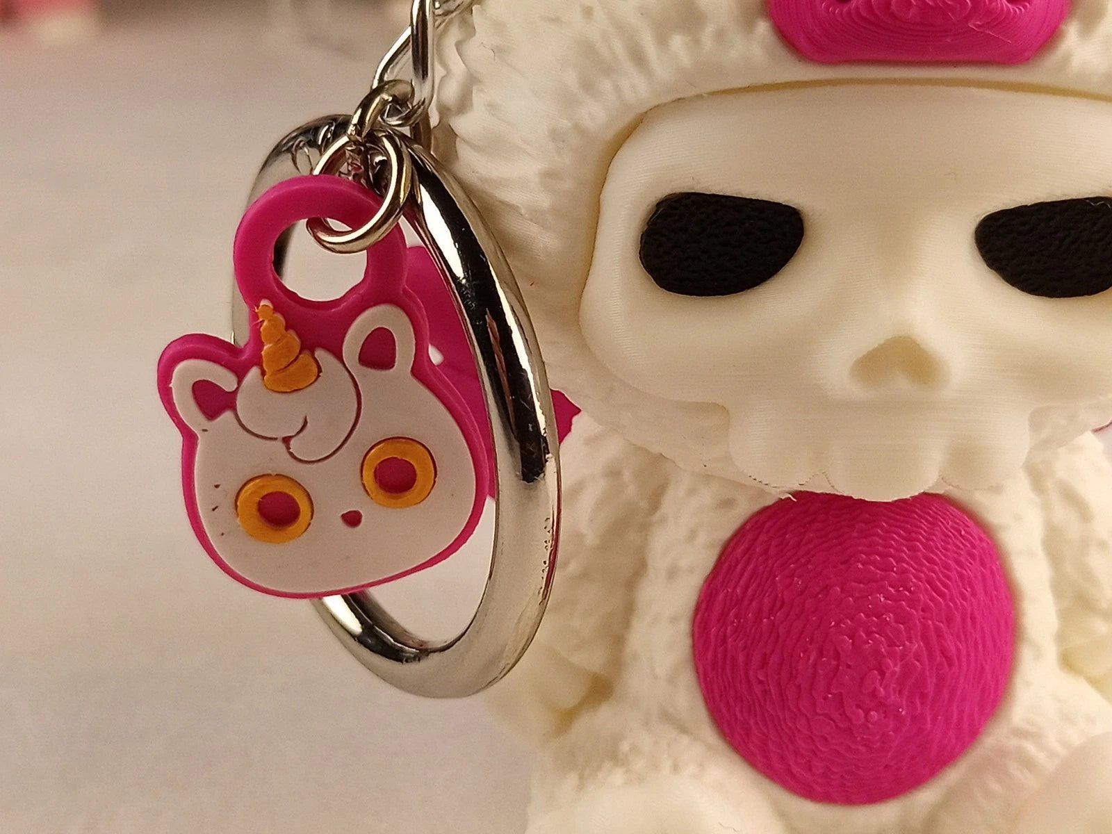 Skubbies "Unna" portachiavi e personaggio da collezione Stampa 3D PLA a colori con catena e anello con moschettone a molla