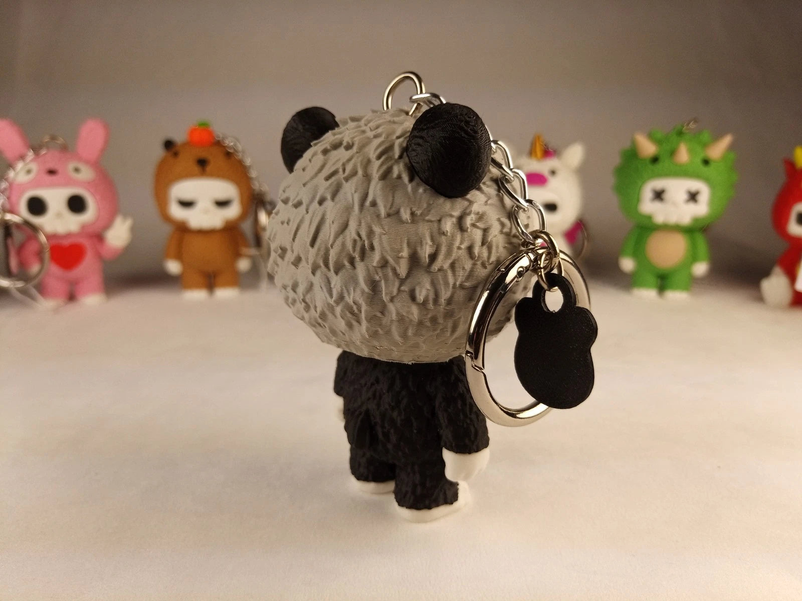 Skubbies "Babuu" portachiavi, personaggio da collezione, Stampa 3D PLA a colori con catena e anello con moschettone a molla