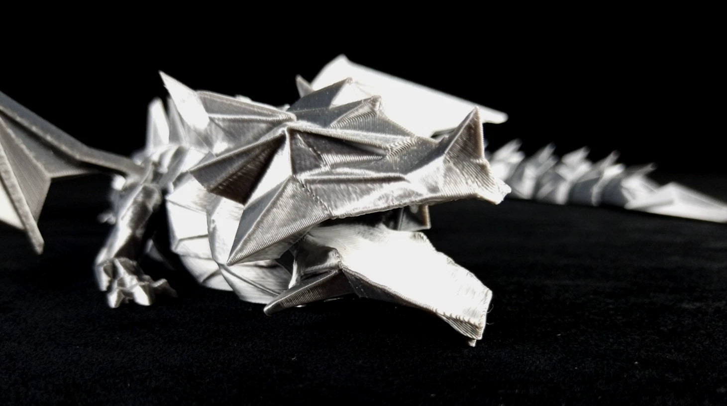 Dragonation "Lord of the Folds" Drago articolato Fidget toy Stampa 3D a colori grigio lunghezza 48 cm