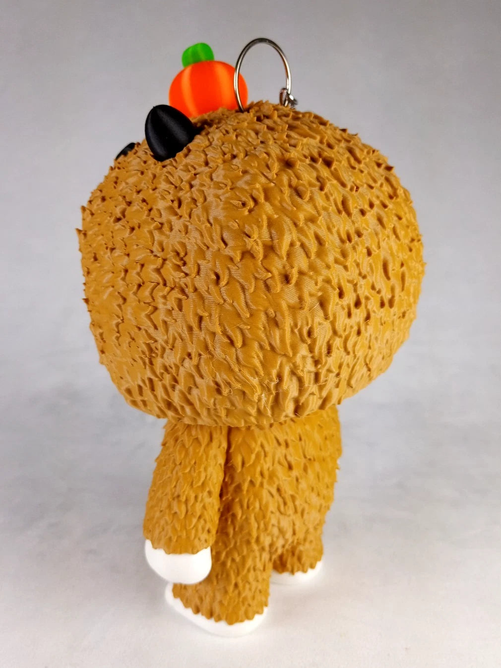 Skubbies grande "Poppy" personaggio da collezione 19 cm. Stampa 3D a colori con catena e anello con moschettone a molla