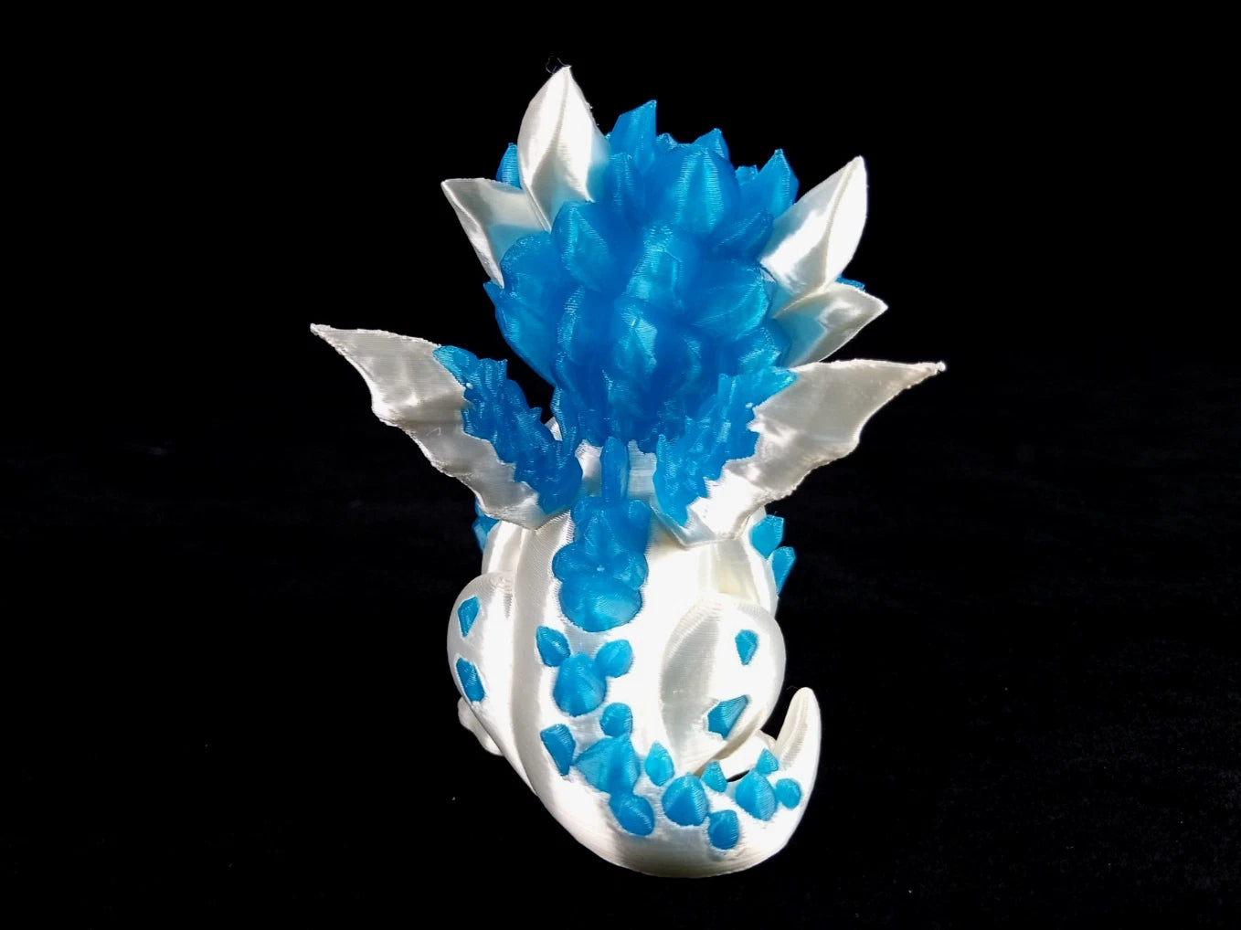 Dragon Nursery Crystallis baby drago + uovo contenitore + base stampa 3d a colori PLA made in Italy