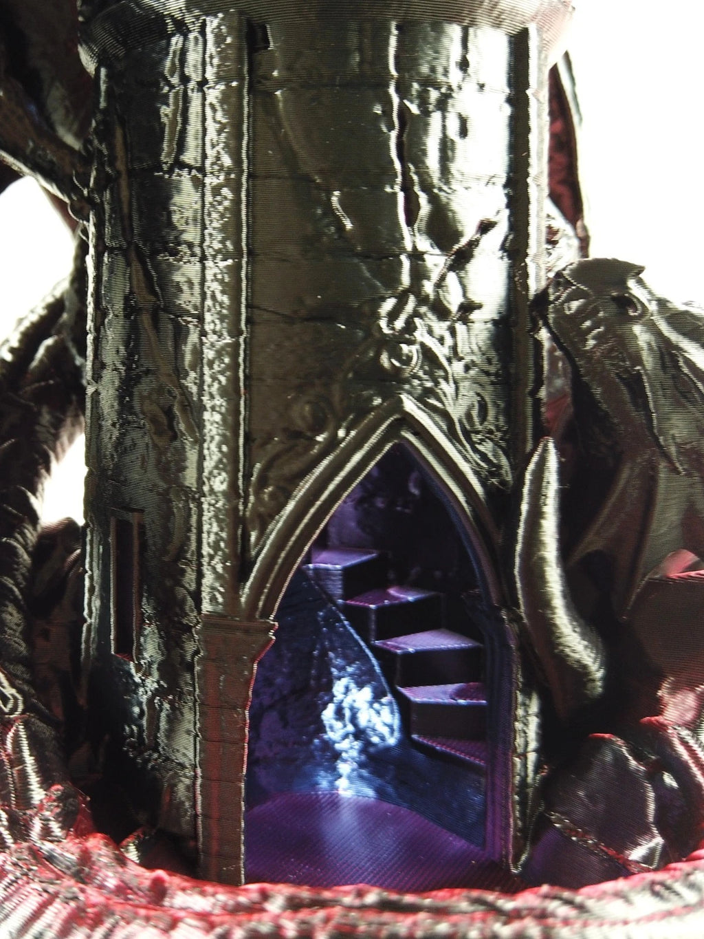 "Twin Fate" Dice Tower Torre lancia Dadi GDR stampa 3D seta bicolor rosso/nero