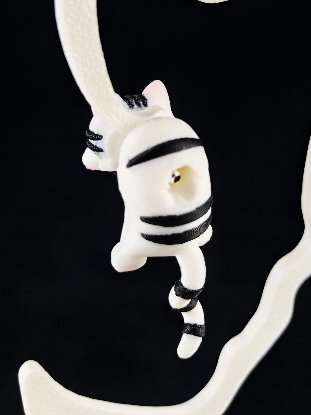Orecchini a forma di gattino attraverso il lobo, stampa 3D a colori