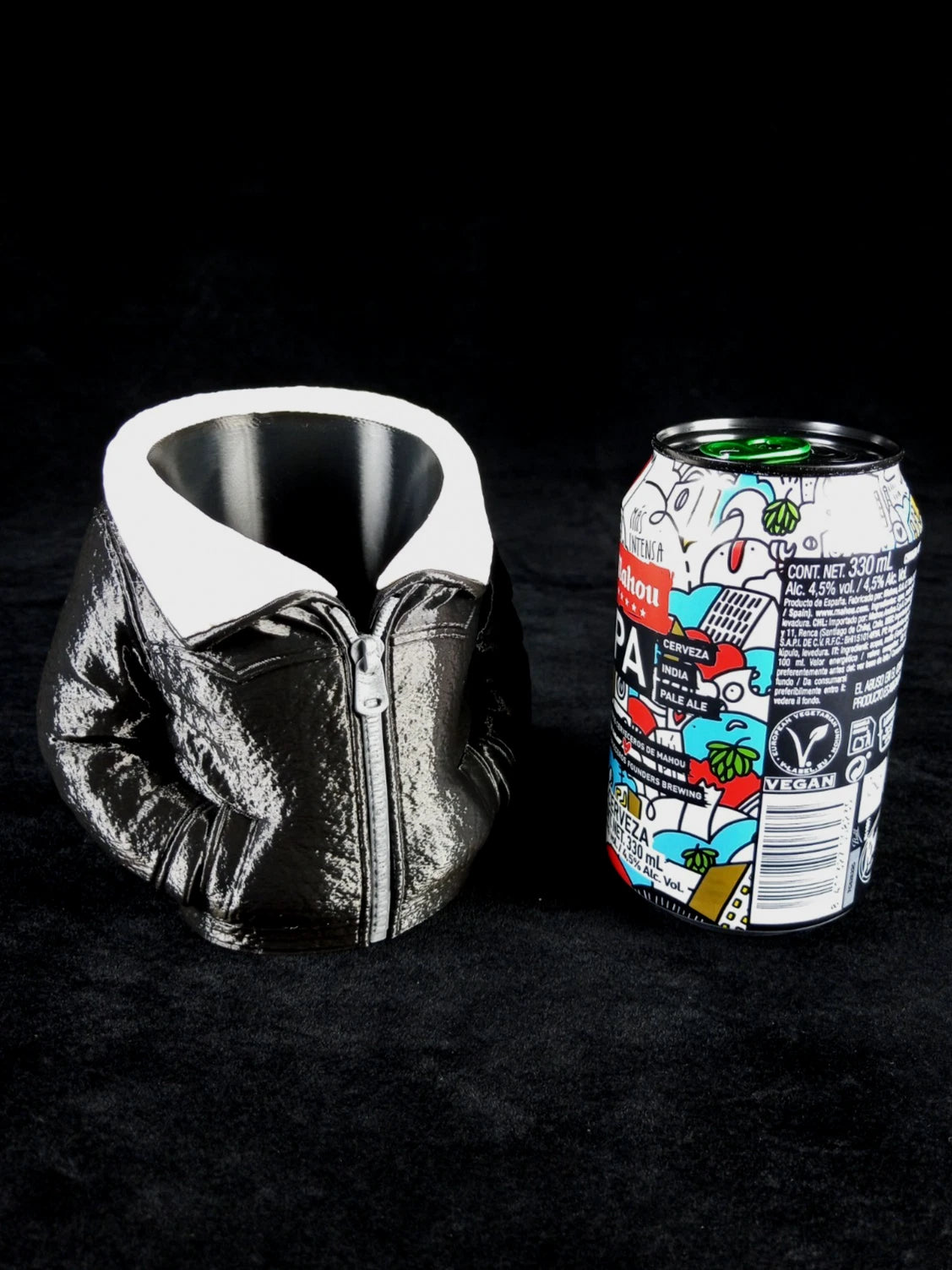 Giacca in Pelle Nera Porta lattine realizzato in PLA con la stampa 3D