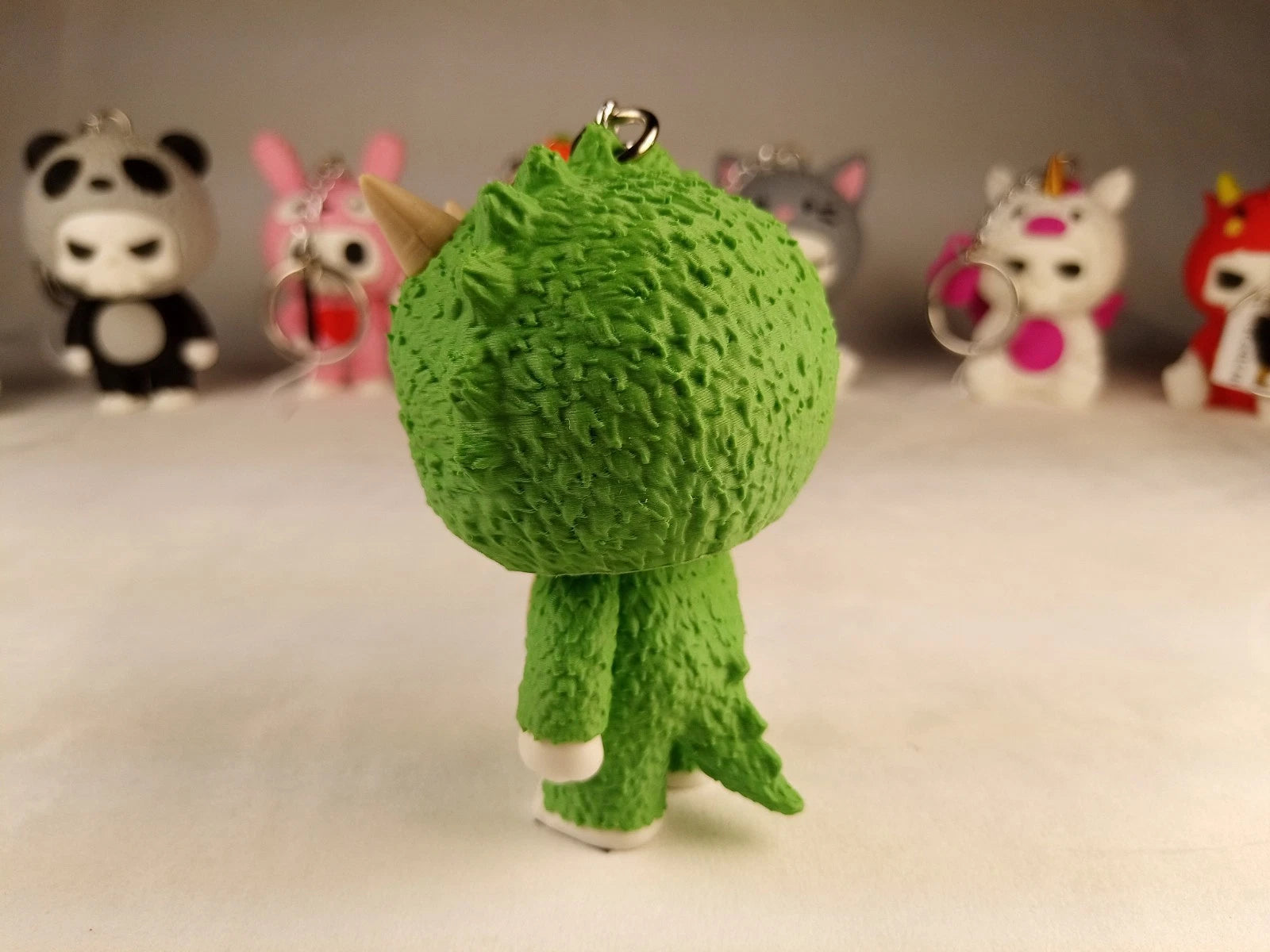 Skubbies "Trixi" portachiavi e personaggio da collezione Stampa 3D PLA a colori con catena e anello con moschettone a molla